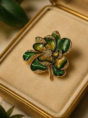 Monet Signed Green‎ Enamel Rhinestone Flower Brooch Vintage Statement Pin OS
